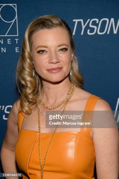 2,475 Amy Smart Photos Stock Photos and High